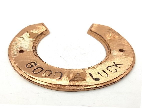 Service Provider of Good Luck Horse Shoe Made in Copper With Pyramid in Faridabad, Haryana, India.